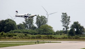 Small plane lands at Chatham-Kent airport